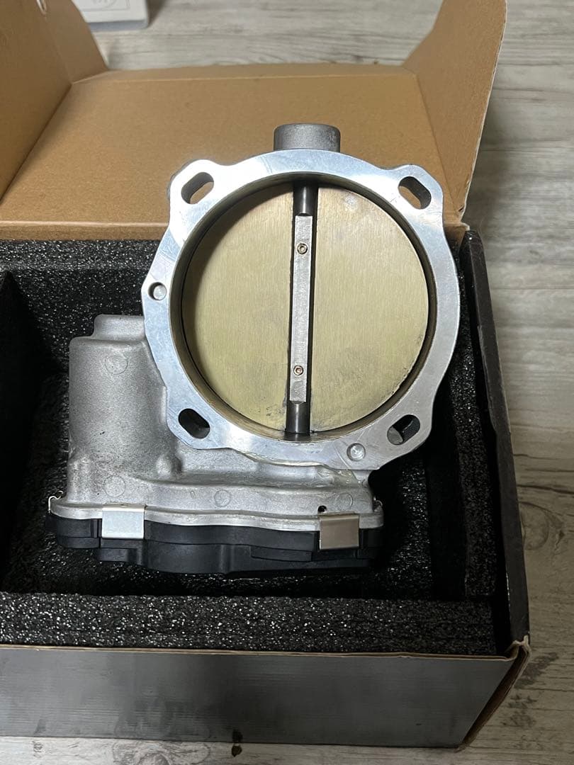 ダッジチャレンジャー　V8 5.7 6.2用　95mmスロットルボディ