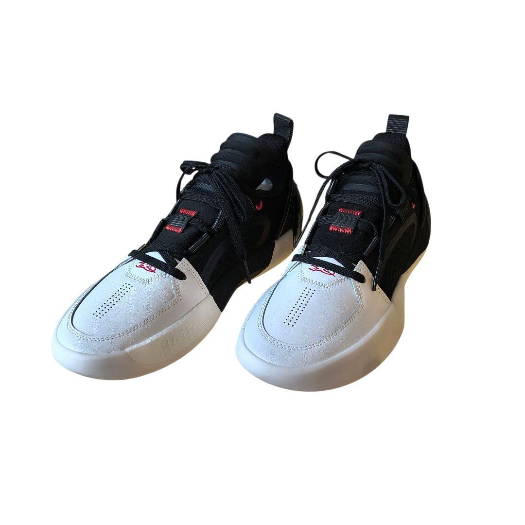 ♠【リーニン】✨新品未使用　バスケットボールシューズ　白×黒　26
