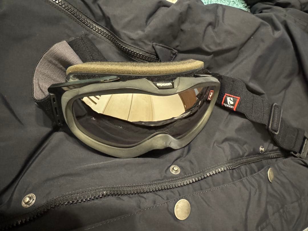 Burton The White Collection Mサイズ　スノボ　ウェア