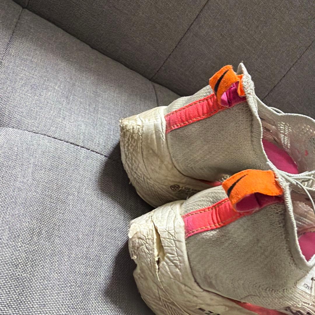 Nike ZoomX スパイクシューズ クリーム/ピンク値下げ可能です