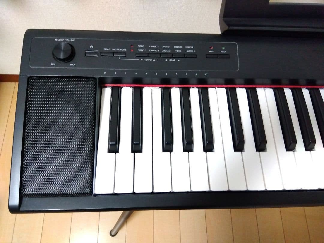 電子キーボード　YAMAHA　piaggero（ヤマハ　ピアジェーロ）NP-12