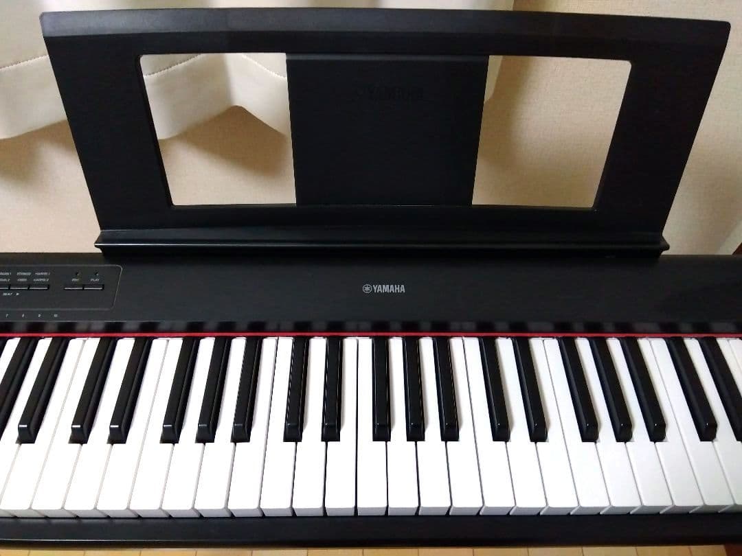 電子キーボード　YAMAHA　piaggero（ヤマハ　ピアジェーロ）NP-12