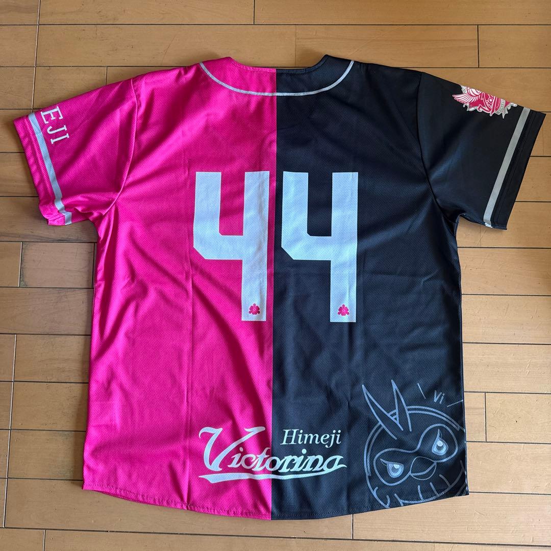 直筆サイン入りヴィクトリーナ姫路応援シャツ