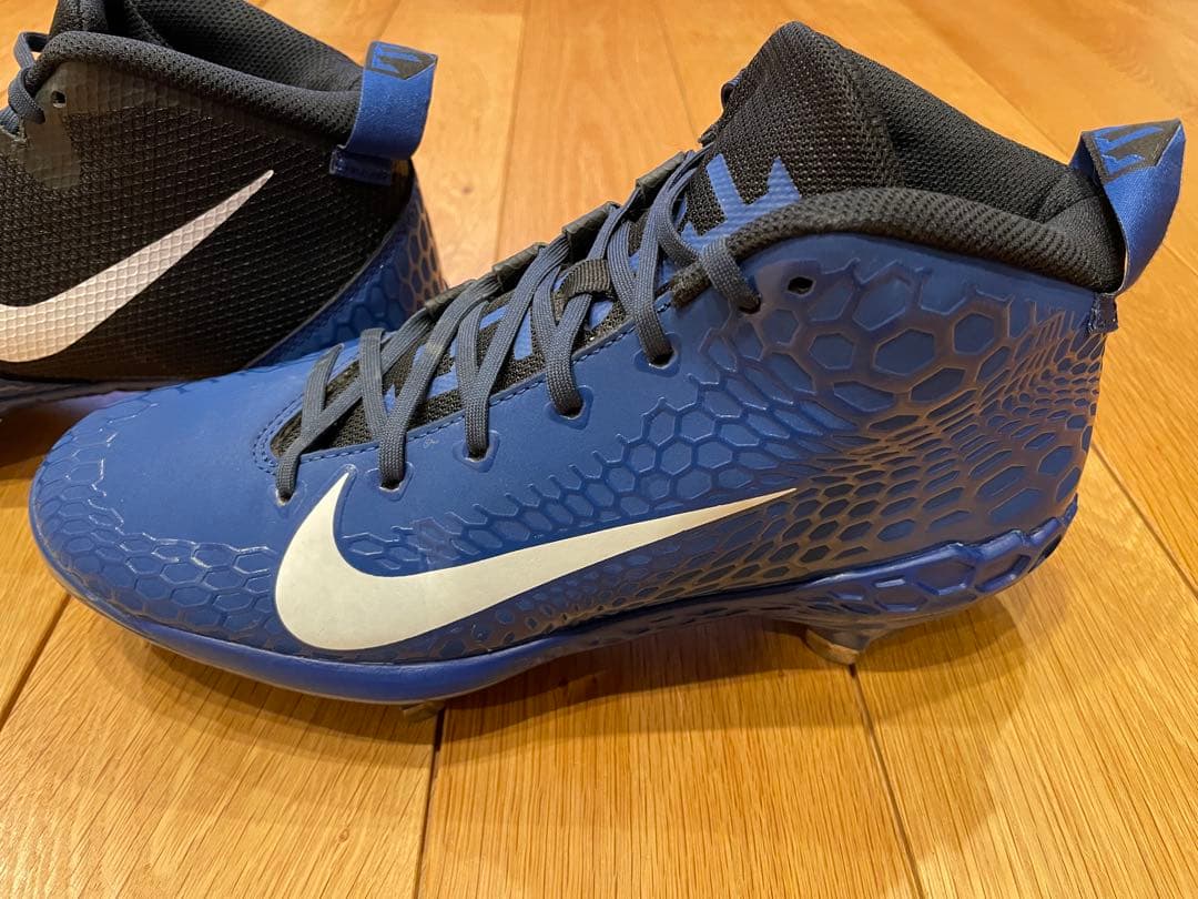 NIKE 日本未発売　トラウト野球スパイクシューズ
