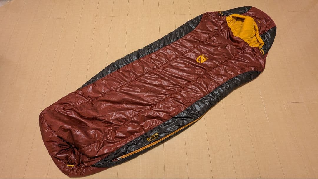 NEMO「TEMPO50＋収納袋セット」メンズ化繊シュラフ【中古美品】