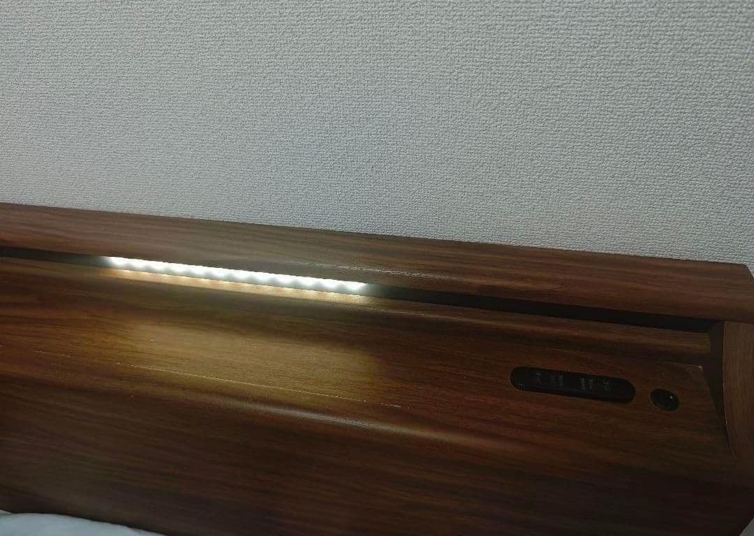 シングルベッドフレーム 引越し LEDライト付き 23区引き取り