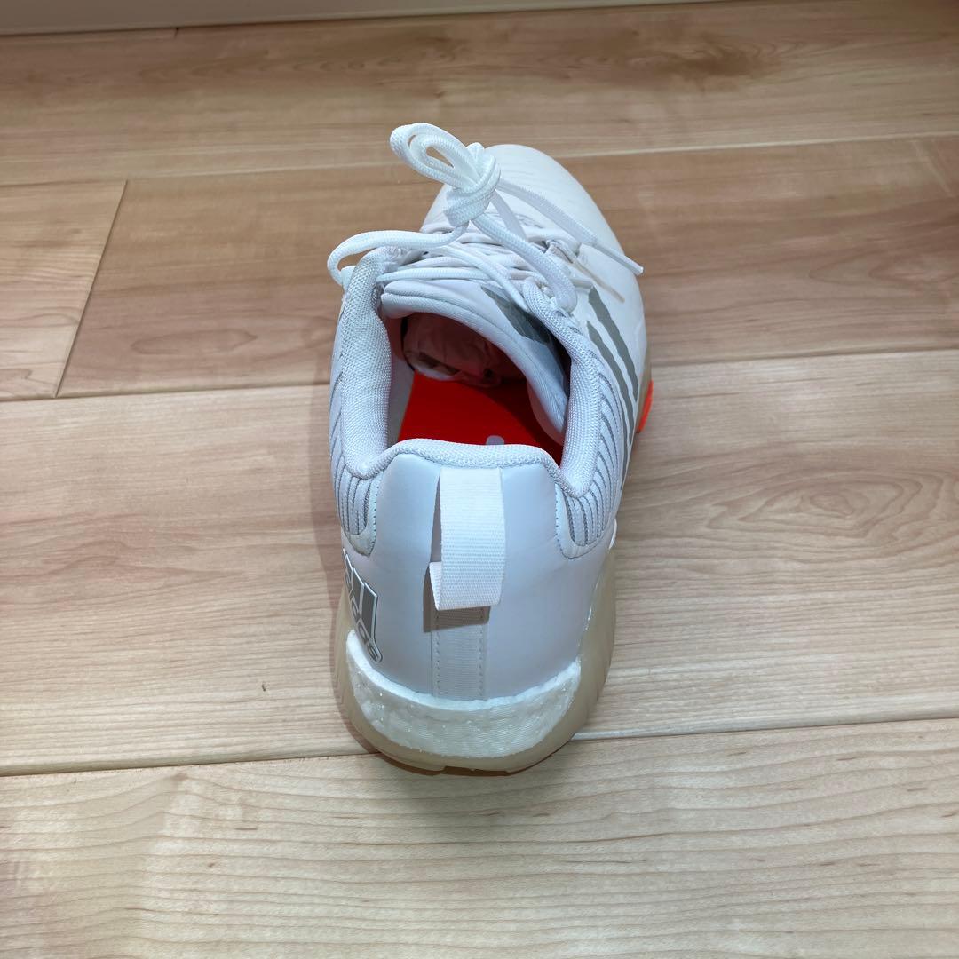 新品未使用タグ付　アディダス　adidas コードカオスEE9012 ホワイト
