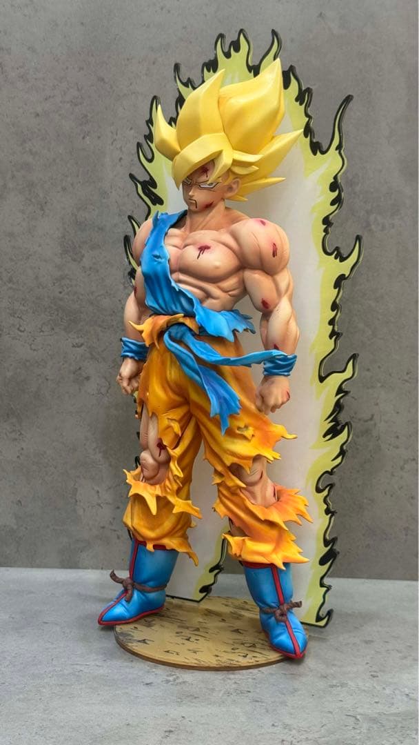 孫悟空 超サイヤ人 フィギュア 約28cm エフェクト台座付き