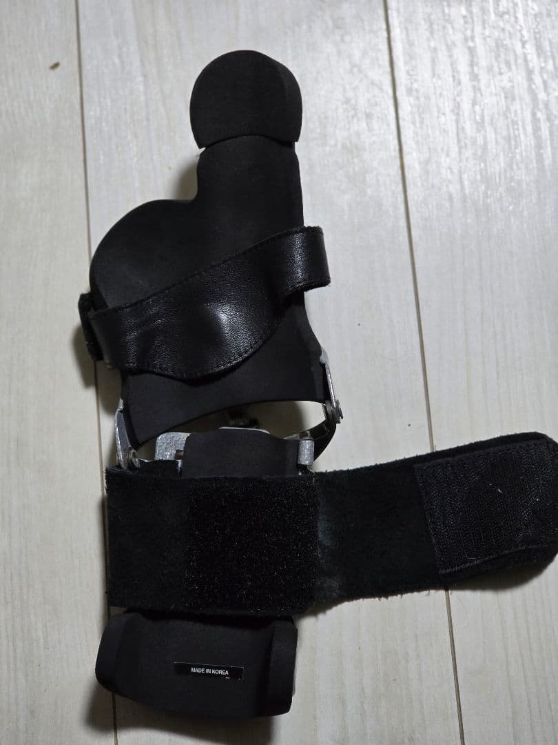 ABS ROBO ボウリング リスタイブラック シルバー　右✋
