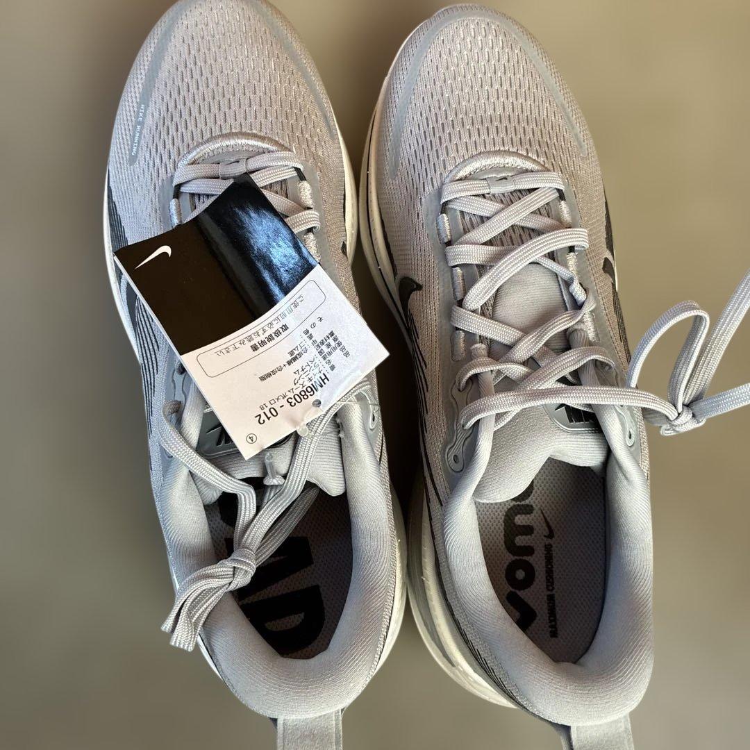 Nike ボメロ18 新品未使用　28センチZoomX グレー