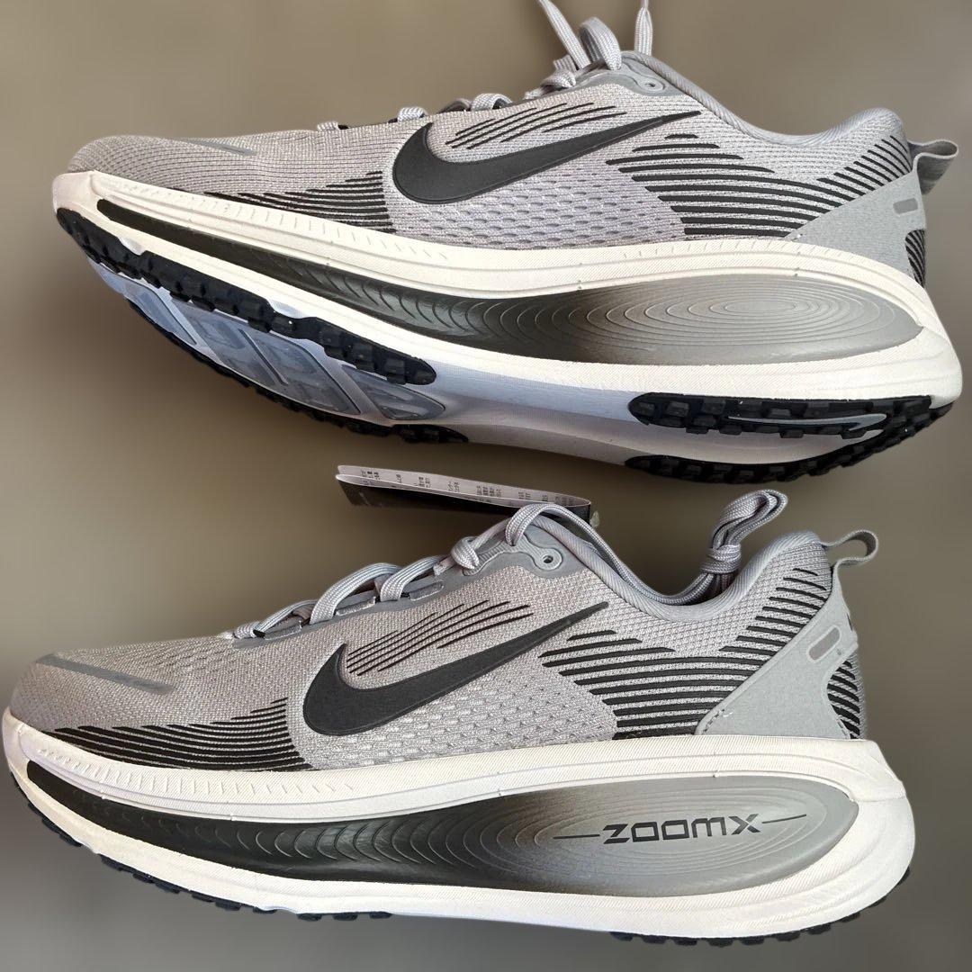 Nike ボメロ18 新品未使用　28センチZoomX グレー