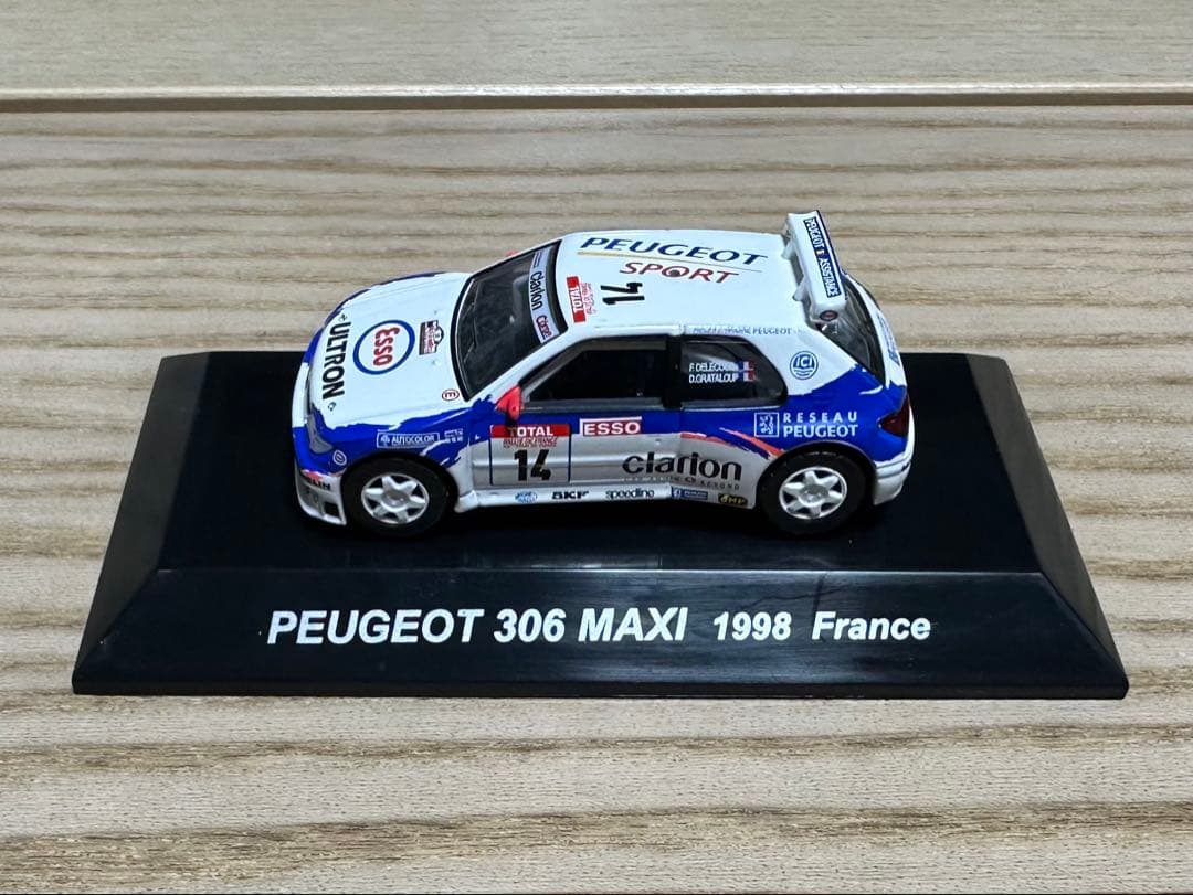 CMs RALLY CAR COLLECTION 1/64プジョー　トミカサイズ