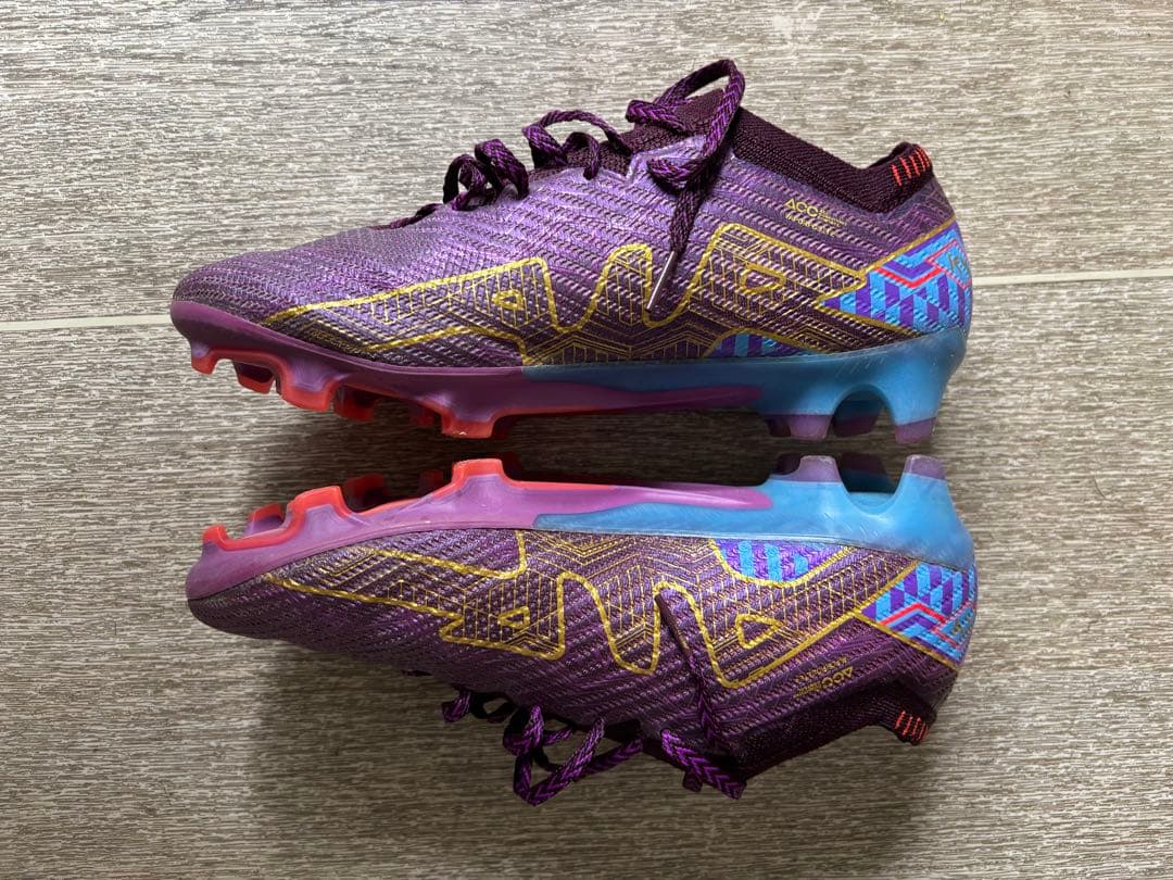 NIKEマーキュリアル　エンバペモデル