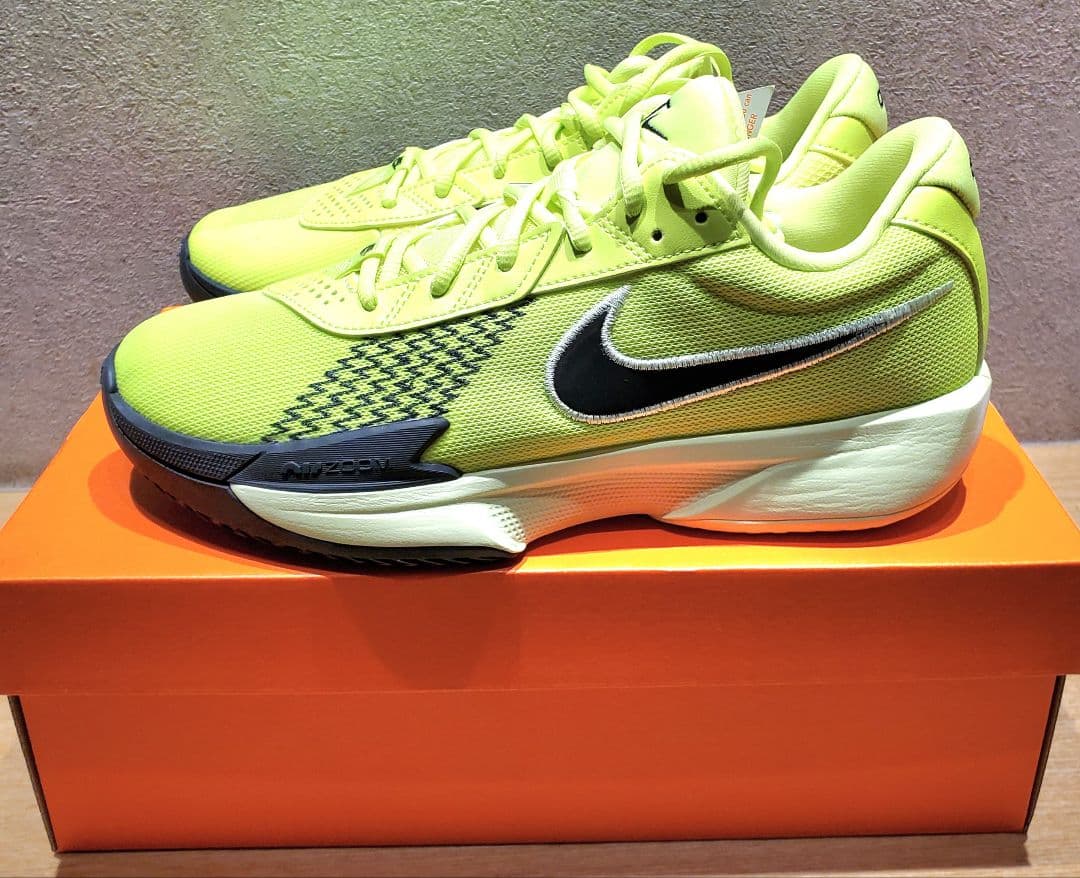 【未使用】NIKE G.T. CUT ACADEMY us9 27.0cm