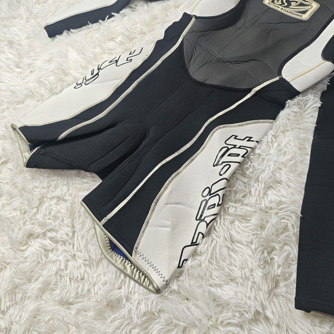 【新品.タグ付】Dzei-ef ウェットスーツ　黒/白 長袖ショートパンツ　M