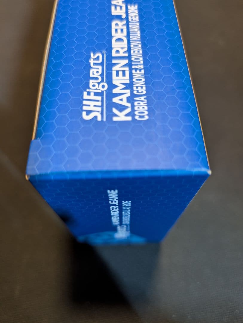 S.H.Figuarts　仮面ライダージャンヌ 　輸送箱のみ開封テープ二度貼り有