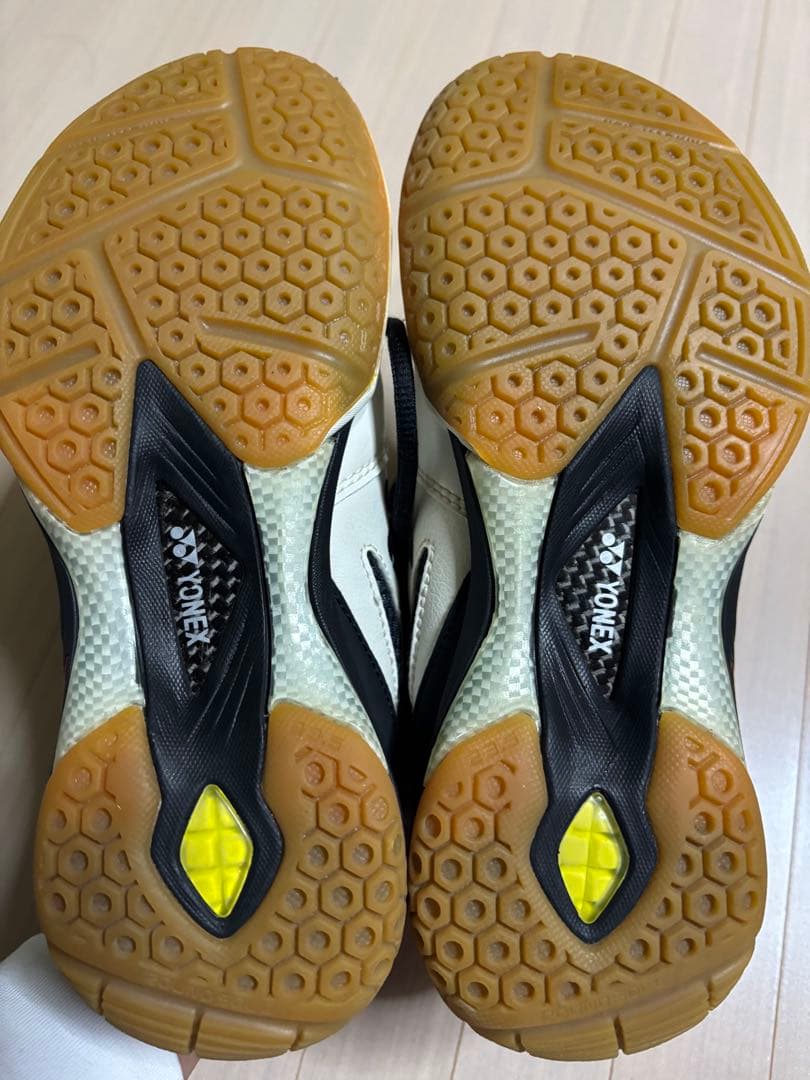 YONEX パワークッション65Z 23.5cm