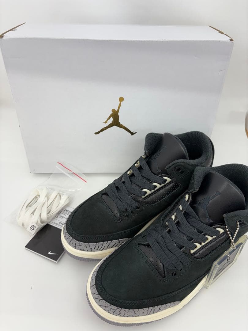 NIKE WMNS AIR JORDAN 3 OFF NOIR　24.5