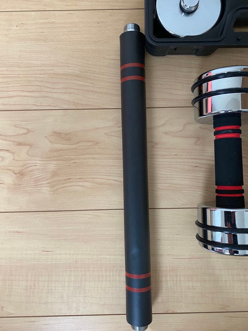 美品　ダンベル 可変式 小型 スチール製 5kg + 1.5kgx4 ケース付き
