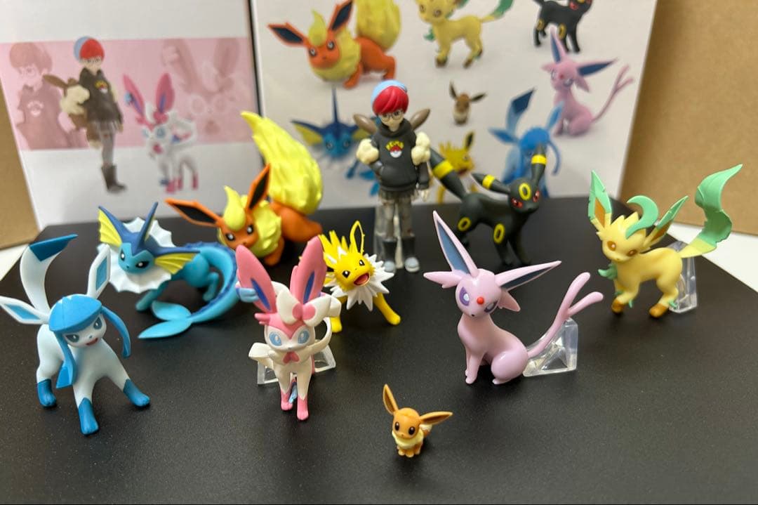 ポケモン　スケールワールド　フィギュア　イーブイ進化セット　ボタン＆ニンフィア