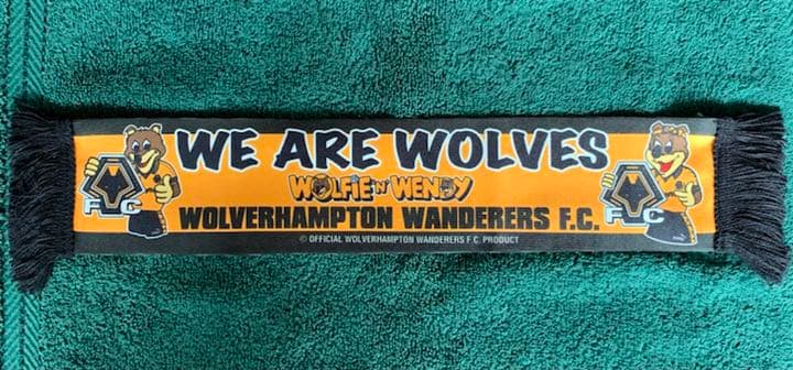 Wolvesカーキット2点(WOLFIE・マフラー)+キーホルダー+ピンバッジ