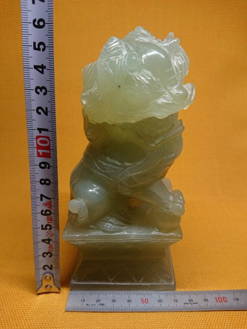 しし　獅子　雕刻　玉石　翡翠　置物　インテリア　工芸品　美術品　A1157