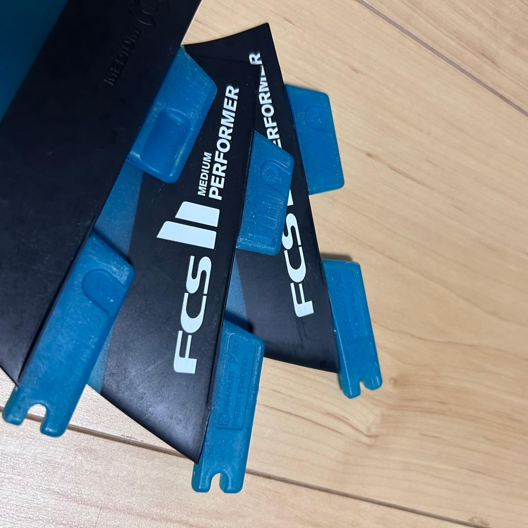 FCS2 Performer(ミディアム) サーフボードフィン 3枚セット