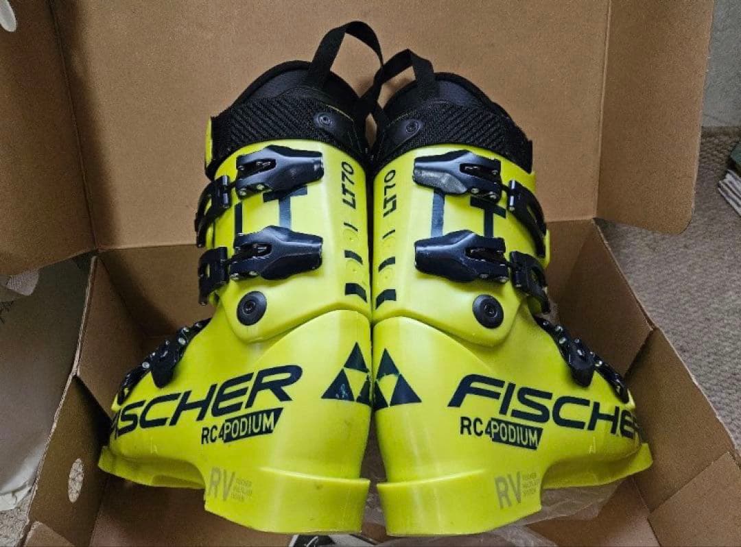 FISCHER アルペンスキー用ブーツ RC4 PODIUM LT70