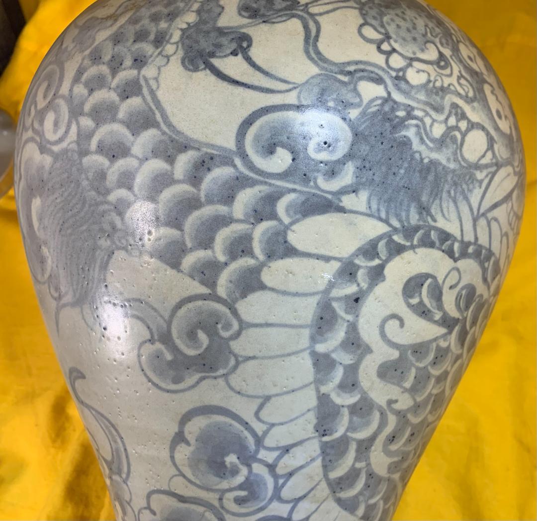 希少!! 李朝白磁染付雲龍紋壺 中国古玩 朝鮮美術 壷 青花 骨董品 現状品!!
