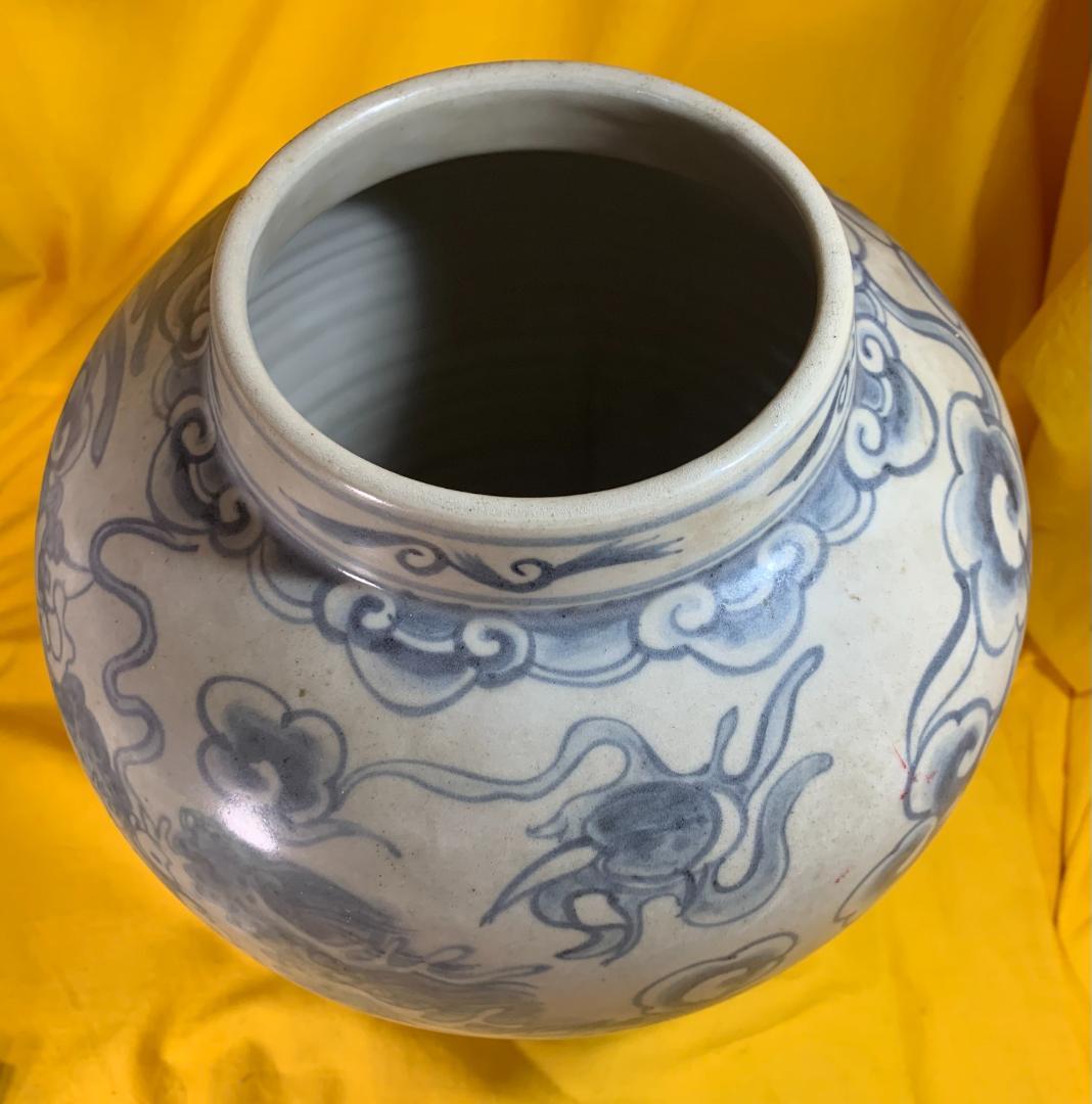 希少!! 李朝白磁染付雲龍紋壺 中国古玩 朝鮮美術 壷 青花 骨董品 現状品!!