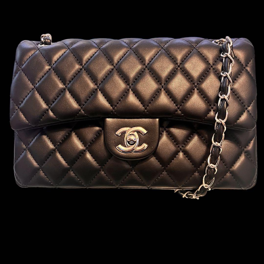 CHANEL ブラックレザー ショルダーバッグ