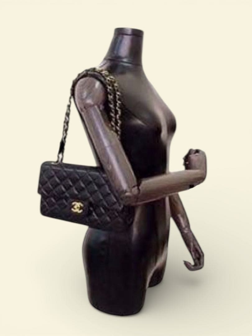 CHANEL ブラックレザー ショルダーバッグ
