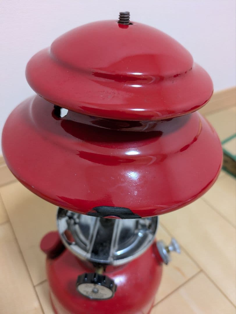 Coleman ガソリンランタン200A レッド