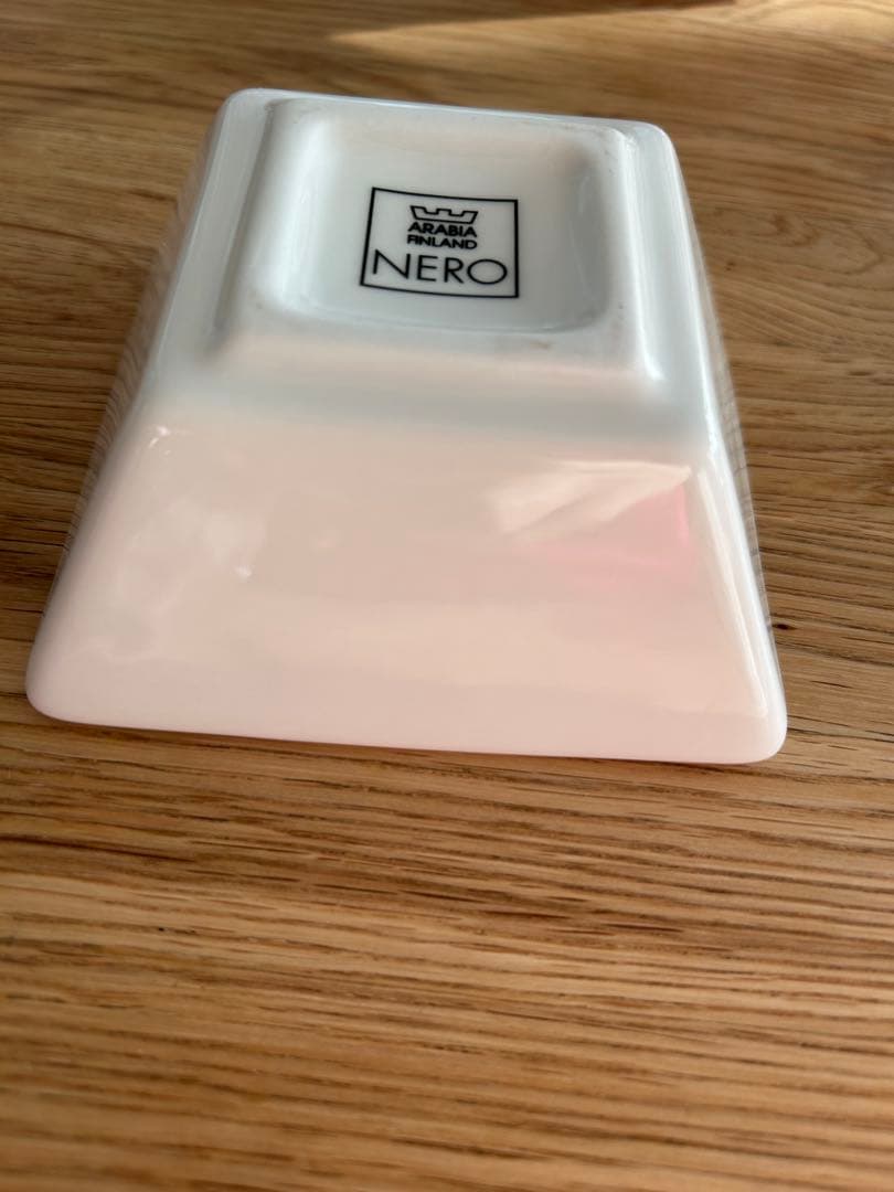 【希少】【値下】アラビアNERO 白い四角形の食器 4個セット
