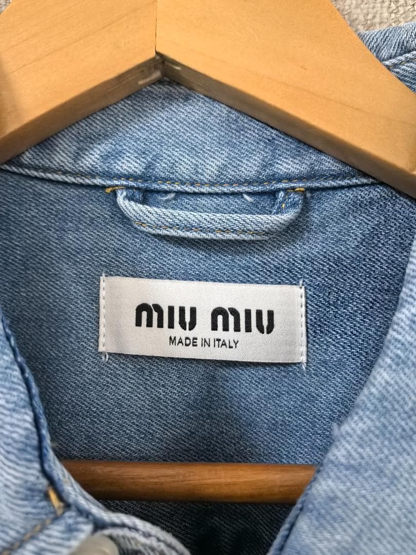 【人気定番モデル】Miu Miuデニム長袖シャツジャケット男女兼用スタイリッシュ