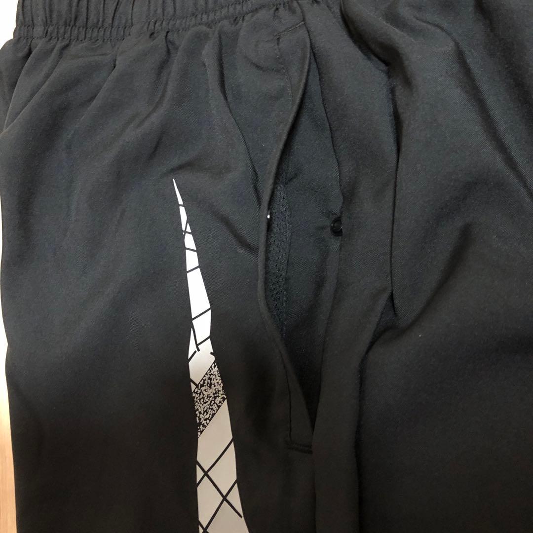 「新品」NIKE ディビジョン 上下セットアップ・ランニングウェア