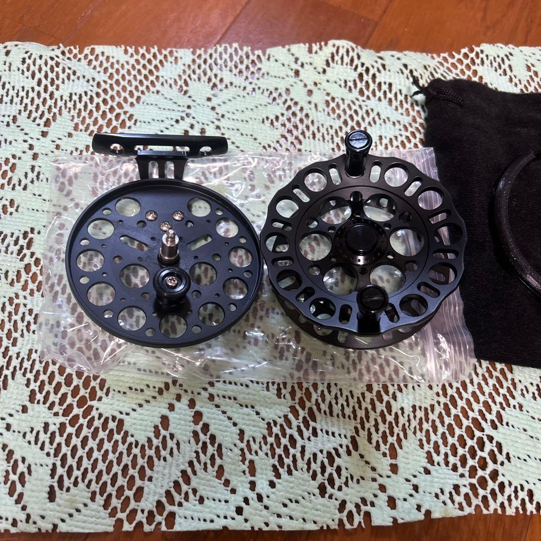 Invicta Kurodai MB-STP 85 リール