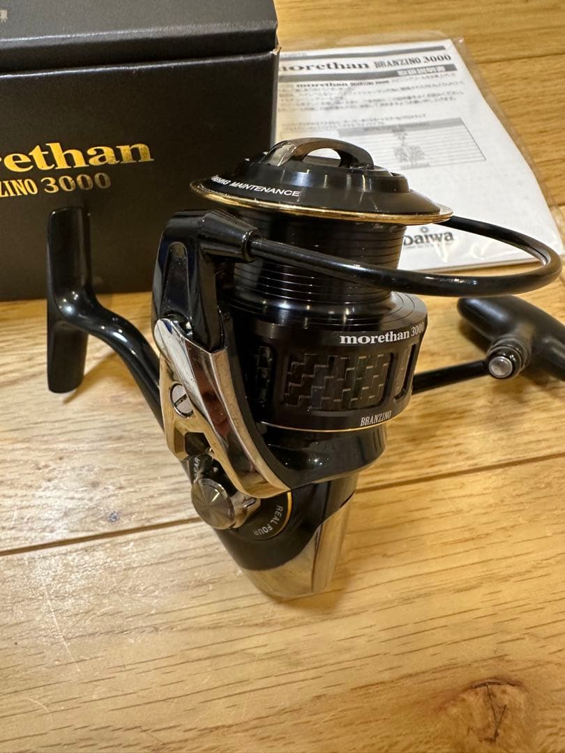 morethan BRANZINO 3000 スピニングリール