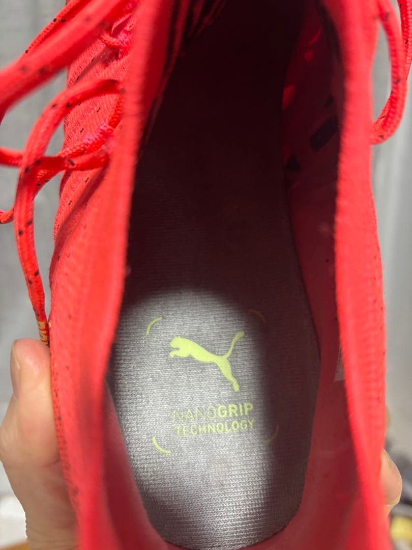 Puma スパイクシューズ オレンジ寄りの赤　29センチ