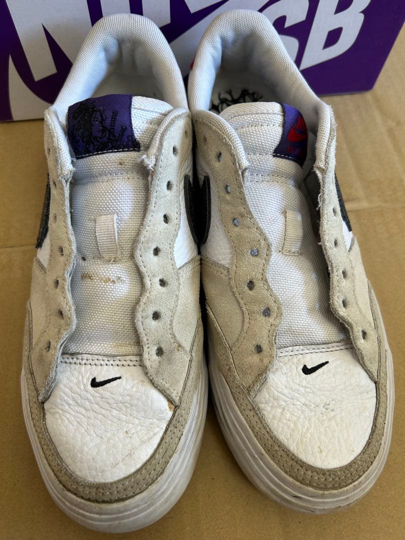 NIKE SB スニーカー ホワイト/レッド/ブラック