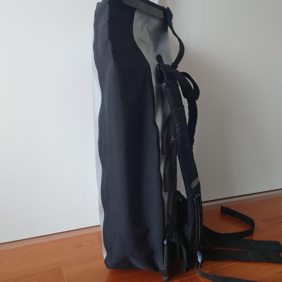 ORTLIEB ヴェロシティ 防水リュックサック シルバー/ブラック
