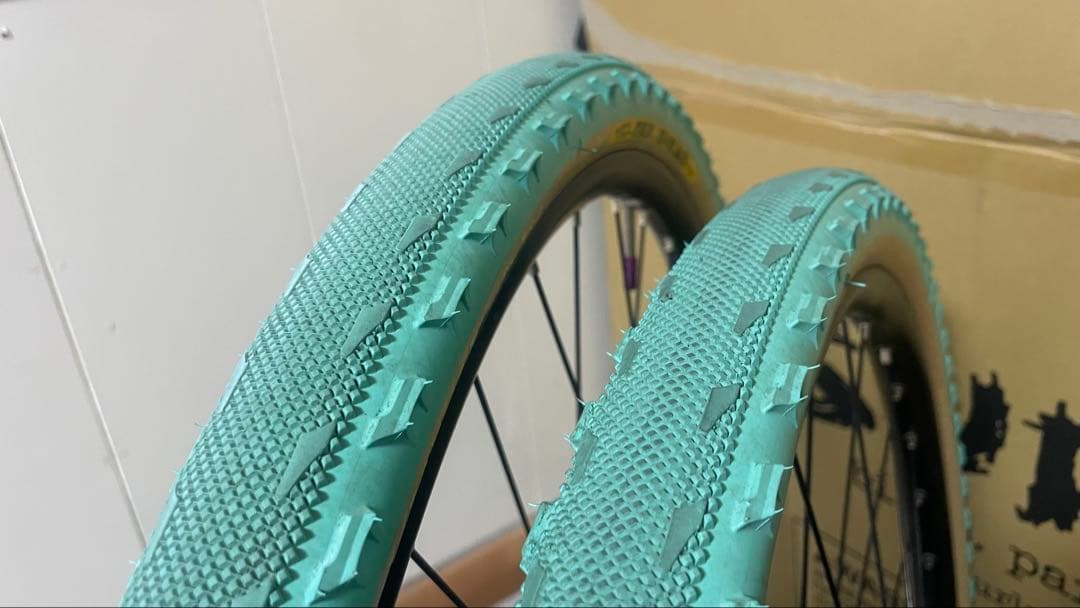 パーツ SIMWORKS The Homage Tire 650 x 43B