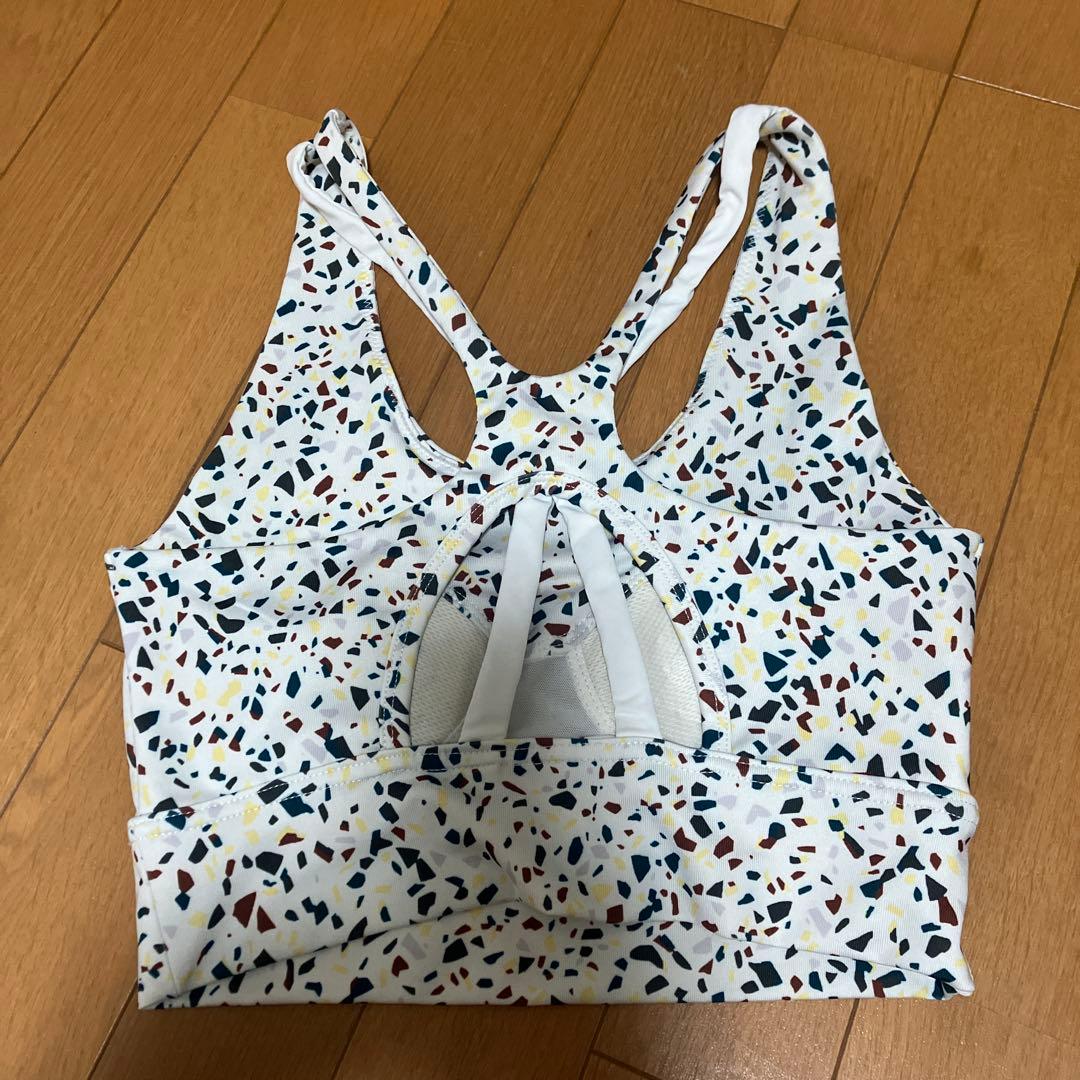 emmi yoga 上下　セットアップ　テラゾー柄　オフホワイト×カラフル