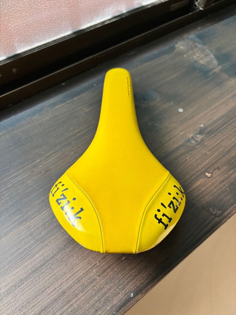 fizik サドル ANTARES ツールドフランスマイヨジョーヌモデル