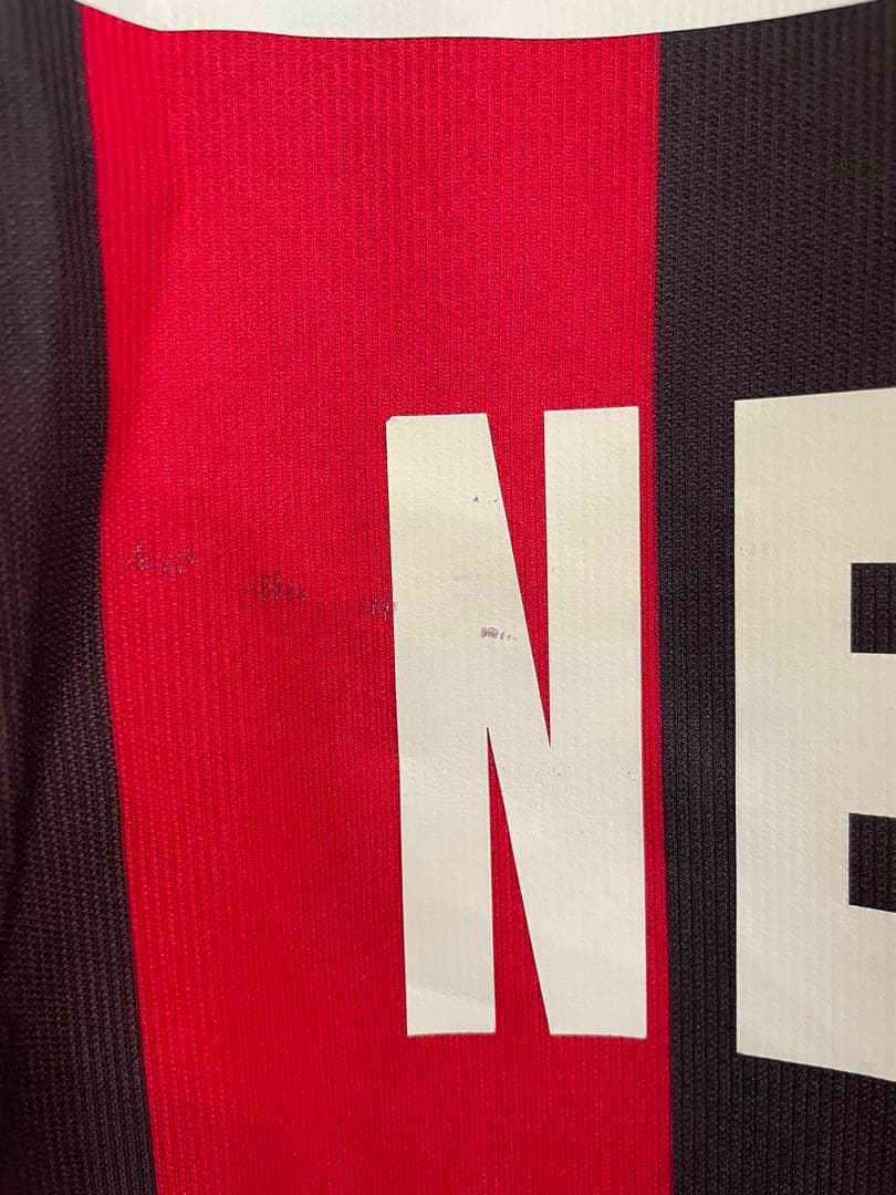 Bayer Leverkusen NEUVILLE 27 サイン入りシャツ