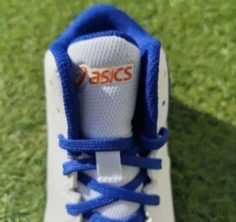 asics ジュニアバスケットシューズ 23.5cm