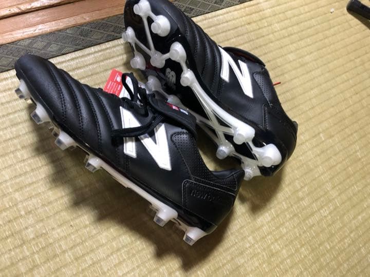 サッカースパイク ニューバランス　28.5
