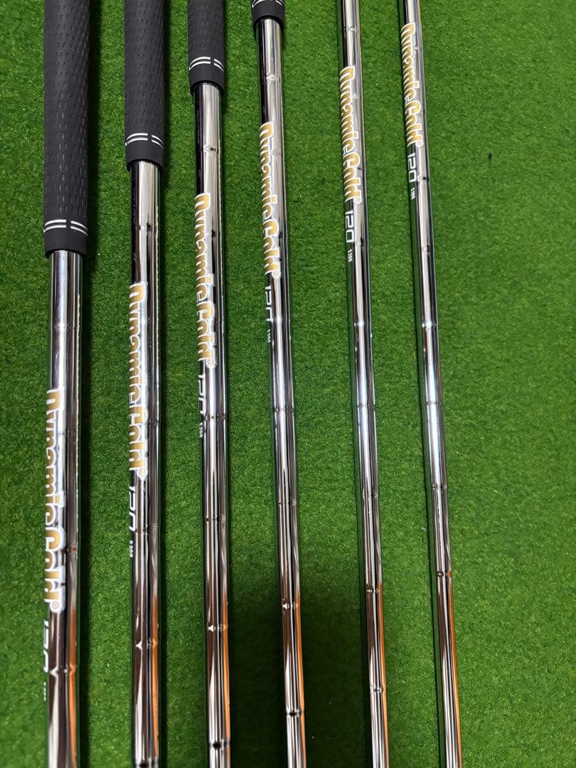 Mizuno JPX TOUR アイアン　dynamic gold S200