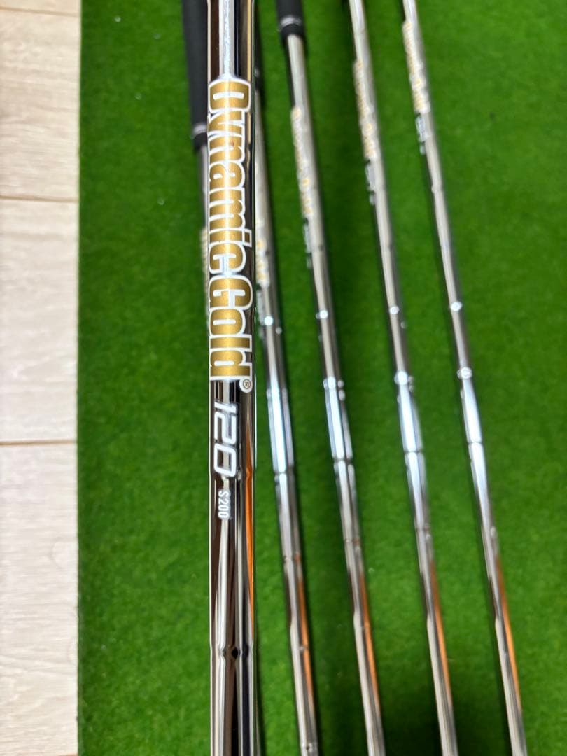 Mizuno JPX TOUR アイアン　dynamic gold S200