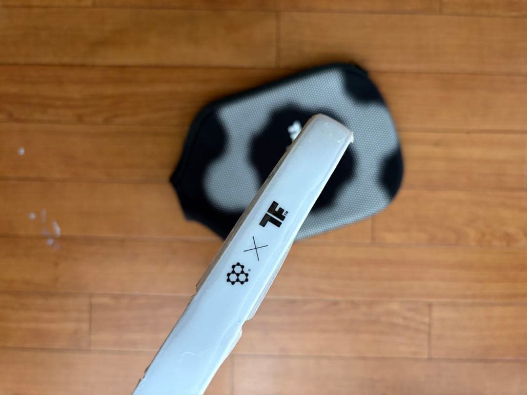 美品　CRBN TRUFOAM ピックルボールパドル
